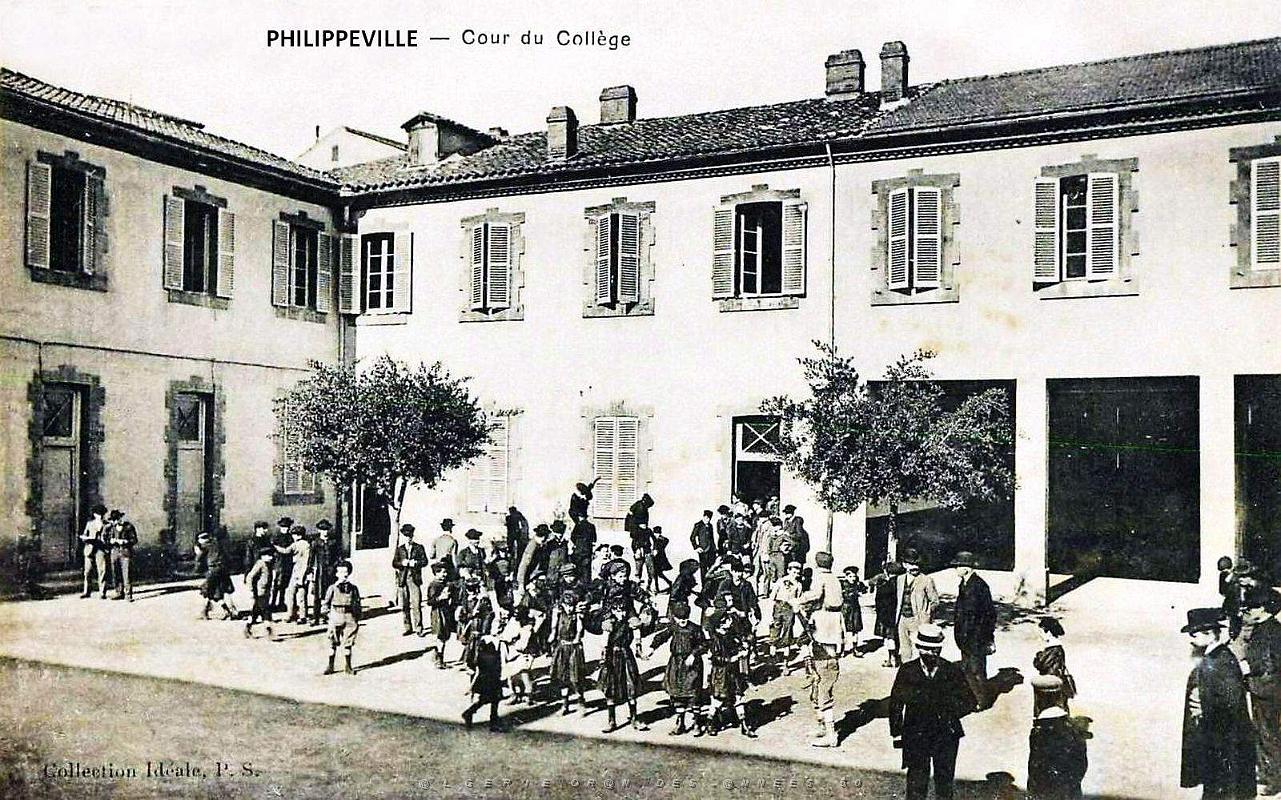 2162- Philippeville - College - Cour.jpg